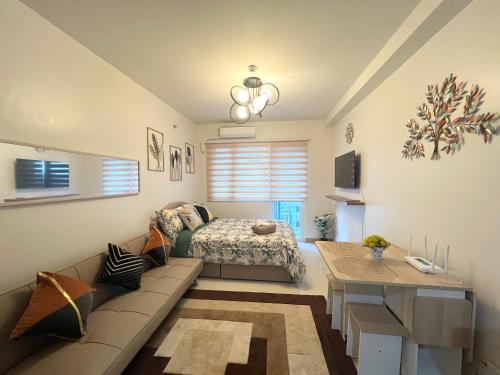 Χώρος καθιστικού στο Iloilo Style Residences Serene Nook SMDC Condo