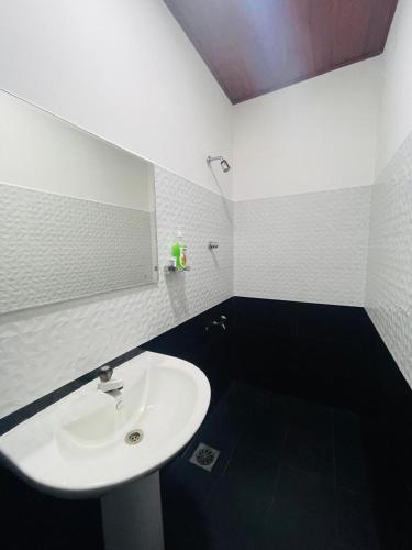 Ванная комната в White Sand Bungalow Yala