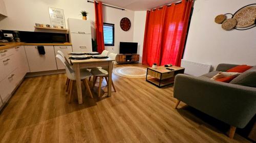 Η κουζίνα ή μικρή κουζίνα στο T2 Renové, calme and cozy