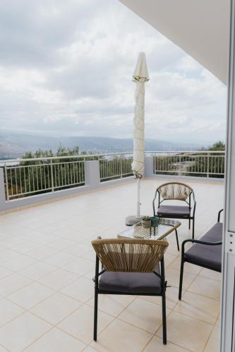 Μπαλκόνι ή βεράντα στο AITHRA seaside