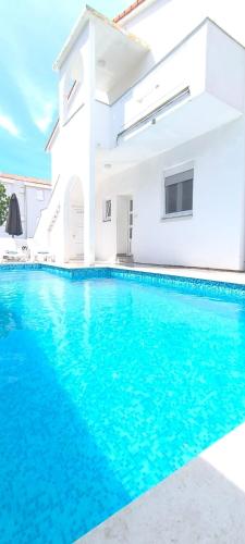 Kiara house with private pool