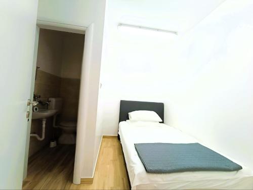Gallery image of Apartments in Turanj, 20m from the beach in Sukošan