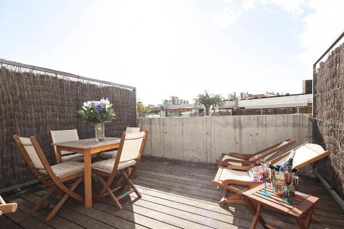 My Space Barcelona Guell Terrace Center
