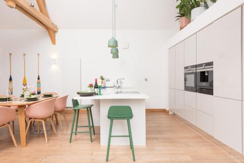 Una cocina o zona de cocina en 2 Bed Converted Barn