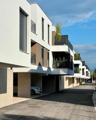 Apartments with parking spaces Zagreb - 23694
