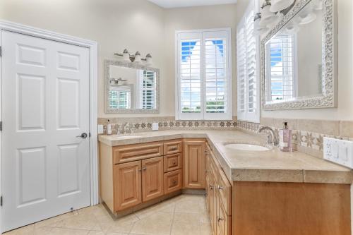 Gambar di galeri bagi 2 BEDROOM & 3 BATH - SPACIOUS - 1900 ft2 or 176 m2 - WALK TO DWNTWN AND CLOSE TO Livermore, Dublin di Pleasanton
