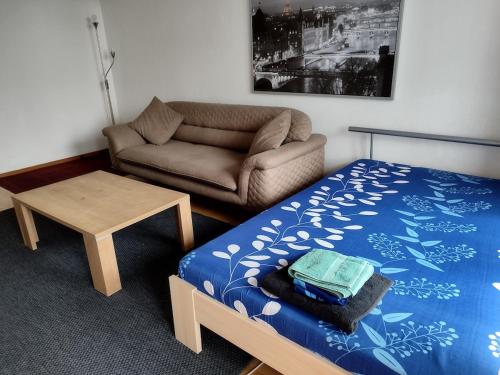 Posezení v ubytování Your Second home- In Heart of City