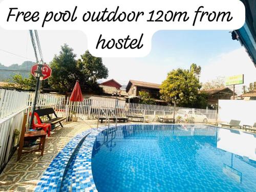Bazén v ubytování Rock Backpackers Central Hostel nebo v jeho okolí