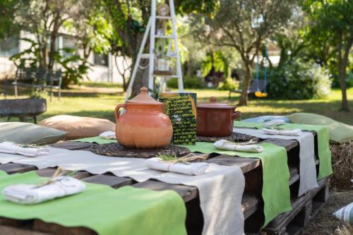 Taman di luar Agriturismo Costantino