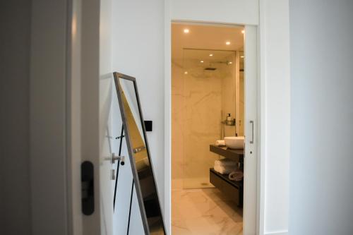 New Apartment, 2 ensuite bedroom, amazing sea view
