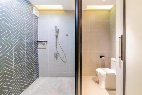 Un baño de In Now Panorama Hotel - Seven Star Cave East Gate