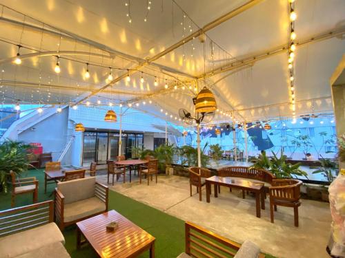 Restaurace v ubytování Dafam Enkadeli Thamrin Jakarta Syariah