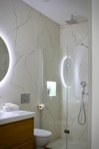 Bilik mandi di Like Home II - casa espaçosa com 3 quartos e vista mar