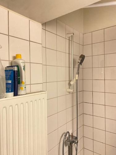 Ένα μπάνιο στο Central Chic Apartment in Central Stockholm