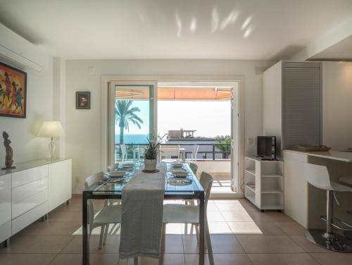 Køkken eller tekøkken på Balmins White by Hello Homes Sitges