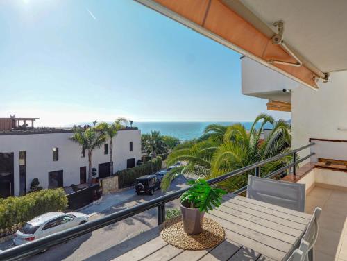 Balmins White by Hello Homes Sitges