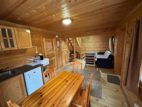 A kitchen or kitchenette at Chalet Sofia