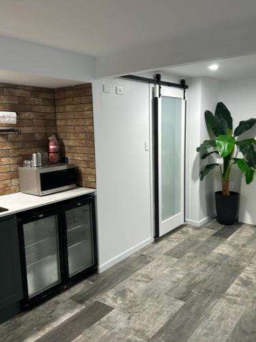 Dapur atau dapur kecil di Swing by the Bay
