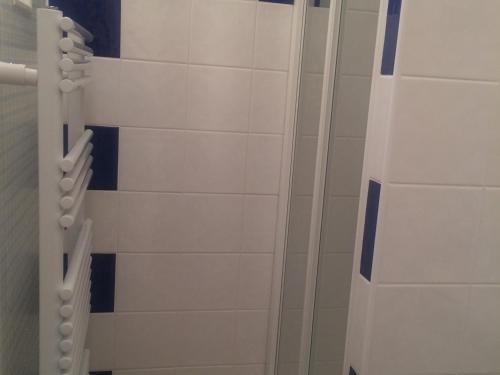 Koupelna v ubytování Studio Cabine 33m² – Pied des Pistes, Balcon Sud, Animaux Admis - FR-1-515-79