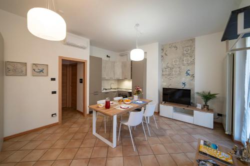 Et tv og/eller underholdning på La Casa dei Carta-new & chic