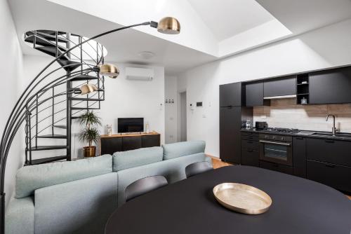 The Spiral Way - Trastevere apartment with large private terrace