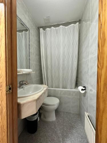 Koupelna v ubytování Hostal Zaragoza Centro