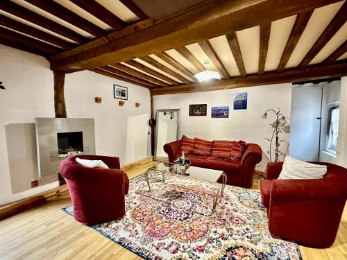 Posezení v ubytování Spacious flat 65 sqm with beach and cliffs at 100m