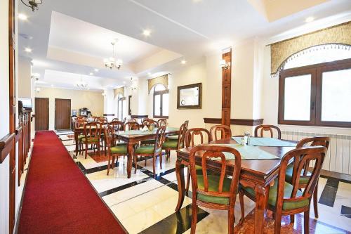 Restoran atau tempat lain untuk makan di Hotel Moldavia