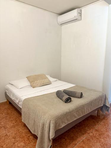 Cama o camas de una habitación en T3 Carbet vue mer piscine et location auto possible