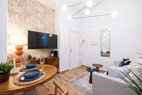 H2M Alamos Duplex, desk, dishwasher, shower