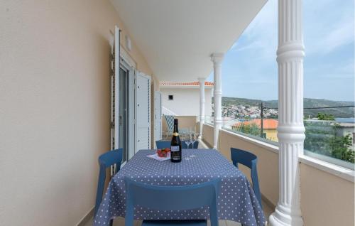 3 Bedroom Lovely Apartment In Trogir