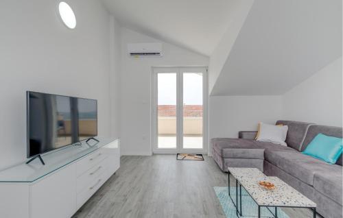 1 Bedroom Amazing Apartment In Trogir