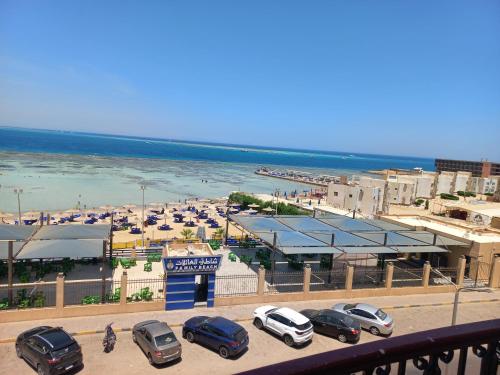 شقة فندقية على البحر منطقة القيادات 2