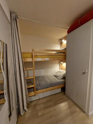 Postel nebo postele na pokoji v ubytování Appartement calme et apaisant