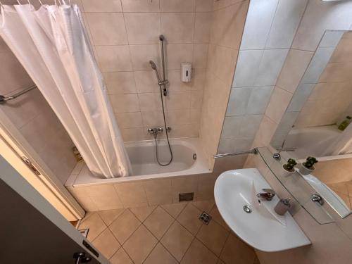 Koupelna v ubytování Belvil Belgrade