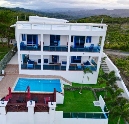 Beautiful ocean and mountain view villa
