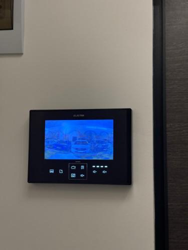 Μια τηλεόραση ή/και κέντρο ψυχαγωγίας στο Ideal Apartament