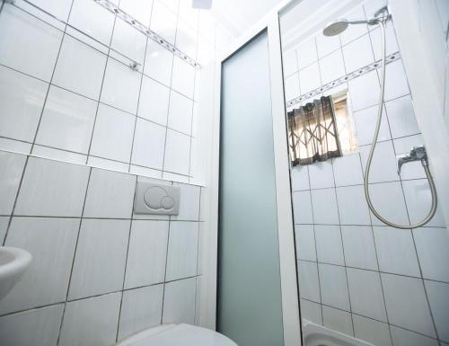 Φωτογραφία από το άλμπουμ του Beautiful 3 Bedroom Accra Home σε Haatso