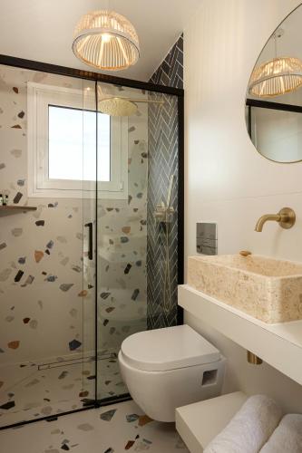 Rooftops of Athens - Areos Studio Jacuzzi & View