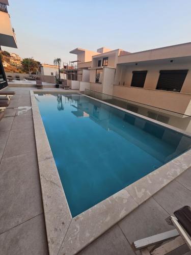 Seaview Luxury Apartment