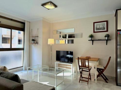 Estudio junto a la Playa de la Malagueta & parking
