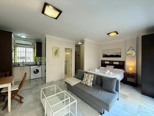 Estudio junto a la Playa de la Malagueta & parking