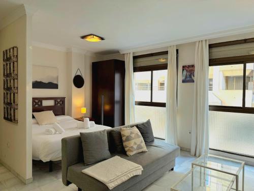 Estudio junto a la Playa de la Malagueta & parking