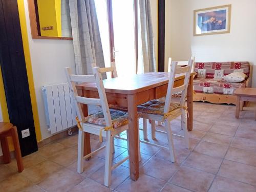 Apartment in Termignon with Ski-In Ski-Out