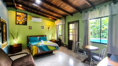 Kolam renang di atau dekat dengan Hotel Arte Natura