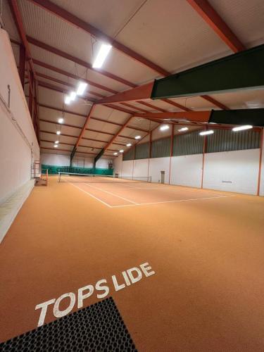 Tenis a/nebo squash v ubytování Hotel Wahlmüller nebo okolí