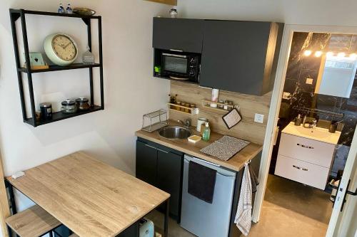 Photo de la galerie de l'établissement L'Eden - jardin - proche tram T3 et métro D, à Lyon