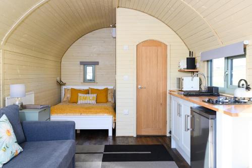 Kuchyň nebo kuchyňský kout v ubytování Barnharrow Holiday Pods