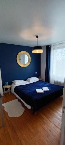 Postel nebo postele na pokoji v ubytování Evene's home
