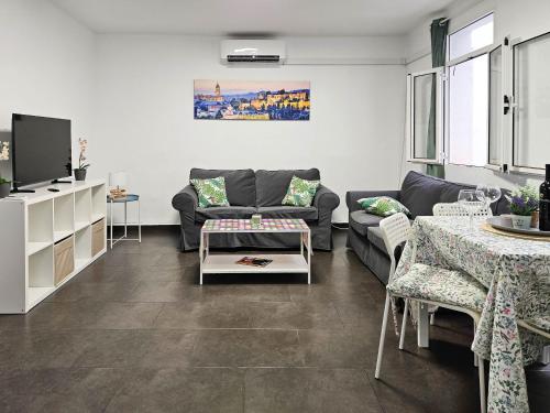 Two bed apartment in Malaga city centre
